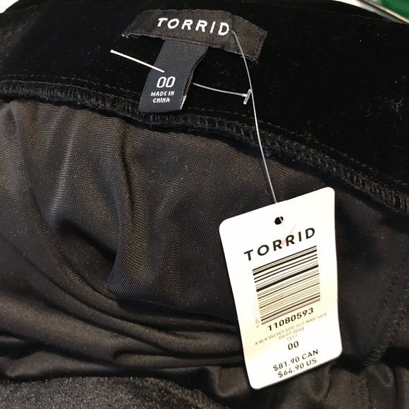NEW Torrid Black Velvet Front Slit Maxi Skirt Stretch 00 / Medium Large - Picture 4 of 7